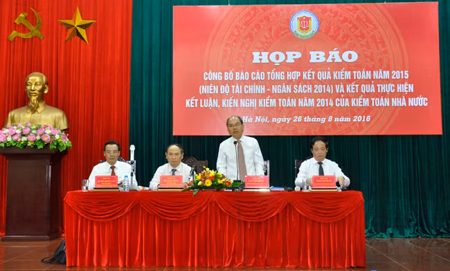 Phó Tổng Kiểm toán nhà nước Cao Tấn Khổng trả lời câu hỏi của báo chí. Ảnh: Kiểm toán nhà nước. Phó Tổng Kiểm toán nhà nước Cao Tấn Khổng trả lời câu hỏi của báo chí. Ảnh: Kiểm toán nhà nước.