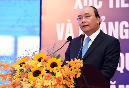 Thủ tướng Nguyễn Xuân Phúc dự Hội nghị xúc tiến đầu tư và quảng bá du lịch tỉnh Quảng Trị ngày 17/4. Ảnh: VGP/Quang Hiếu Thủ tướng Nguyễn Xuân Phúc dự Hội nghị xúc tiến đầu tư và quảng bá du lịch tỉnh Quảng Trị ngày 17/4. Ảnh: VGP/Quang Hiếu