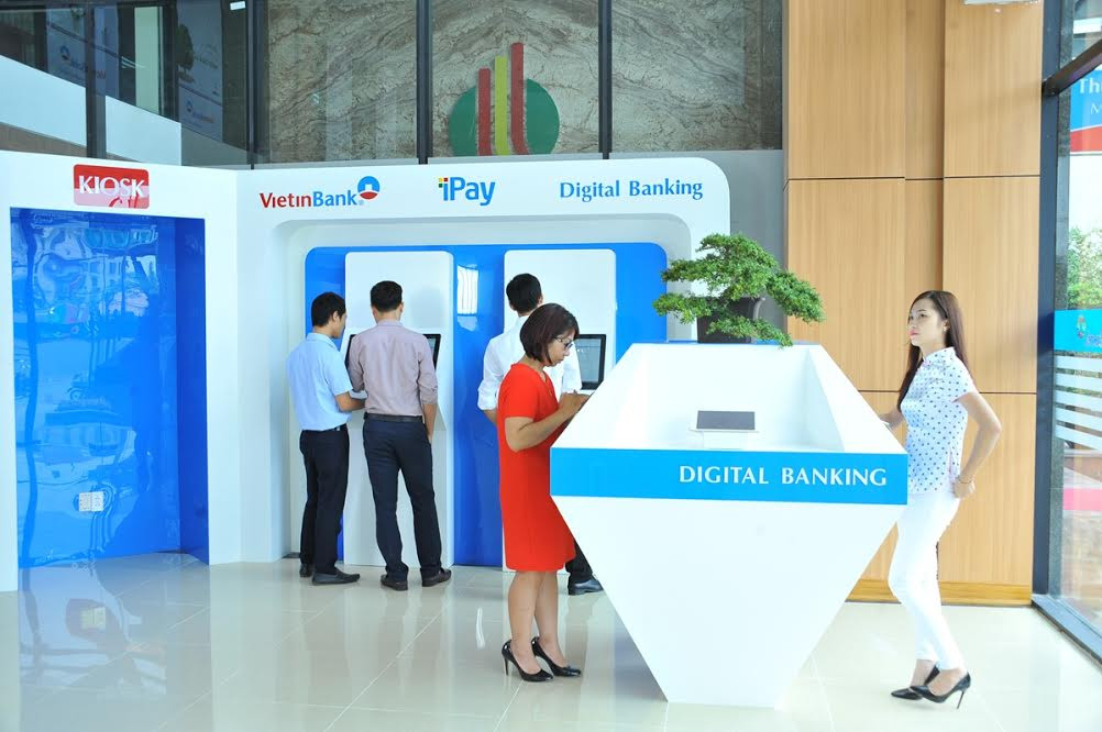 1.000 KH đầu tiên giao dịch tại mỗi CN mới ra mắt sẽ nhận được thẻ quà tặng lên tới 5 triệu đồng. 1.000 KH đầu tiên giao dịch tại mỗi CN mới ra mắt sẽ nhận được thẻ quà tặng lên tới 5 triệu đồng.