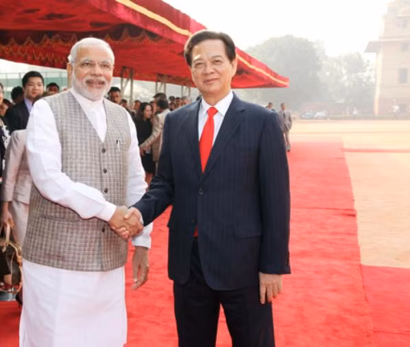 Thủ tướng Việt Nam Nguyễn Tấn Dũng và Thủ tướng Ấn Độ Narendra Modi