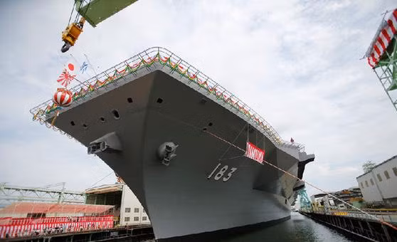 Tàu sân bay trực thăng Izumo Nhật Bản hạ thủy ngày 6 tháng 8 năm 2013 Tàu sân bay trực thăng Izumo Nhật Bản hạ thủy ngày 6 tháng 8 năm 2013