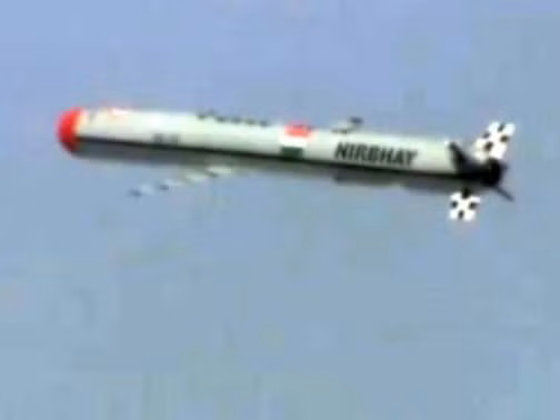 Tên lửa hành trình cận âm Nirbhay Ấn Độ