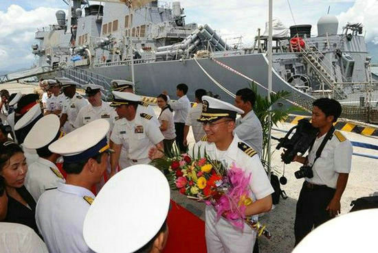 Tàu chiến Mỹ thăm Việt Nam (nguồn Thời báo Hoàn Cầu, TQ) Tàu chiến Mỹ thăm Việt Nam (nguồn Thời báo Hoàn Cầu, TQ)