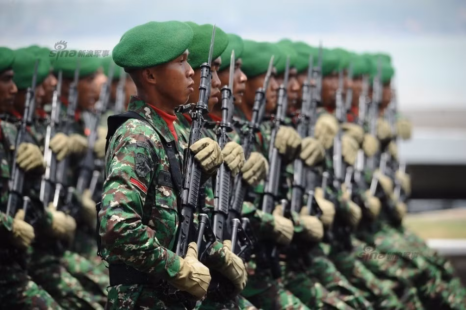 Tháng 10 năm 2014, Indonesia tổ chức duyệt binh quy mô lớn nhân ngày thành lập quân đội Tháng 10 năm 2014, Indonesia tổ chức duyệt binh quy mô lớn nhân ngày thành lập quân đội