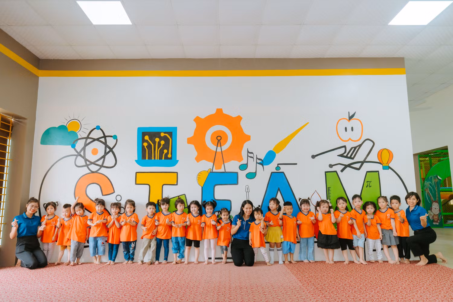 HiTechsteam2 ).jpg