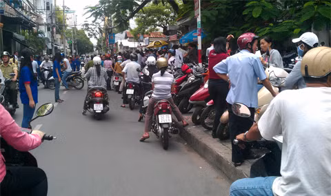 Chụp tại đường Lương Ngọc Quyến, TP. Thái Nguyên. Ảnh: Trần Đôi. Chụp tại đường Lương Ngọc Quyến, TP. Thái Nguyên. Ảnh: Trần Đôi.