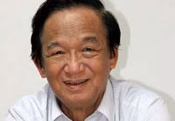 "Tham lam còn dẫn đến mất uy tín quốc tế..." - GS. Nguyễn Lân Dũng nói về tính xấu của người Việt. "Tham lam còn dẫn đến mất uy tín quốc tế..." - GS. Nguyễn Lân Dũng nói về tính xấu của người Việt.