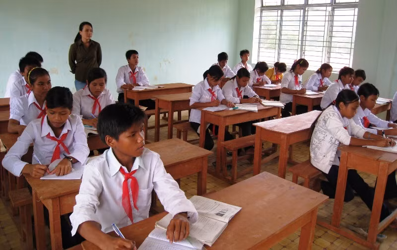 Hàng ngàn sinh viên sư phạm ra trường thất nghiệp, cuộc sống của giáo thì khó khăn. Ảnh: TT Hàng ngàn sinh viên sư phạm ra trường thất nghiệp, cuộc sống của giáo thì khó khăn. Ảnh: TT