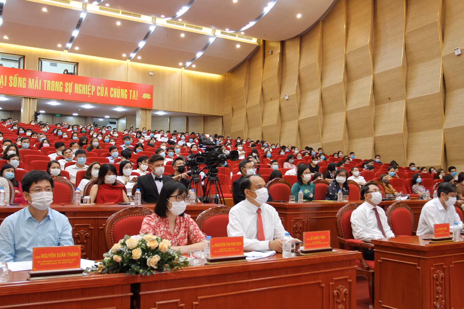 Các đại biểu tham gia Hội thảo: "Thay đổi vì một trường học hạnh phúc" (Ảnh: Lã Tiến)