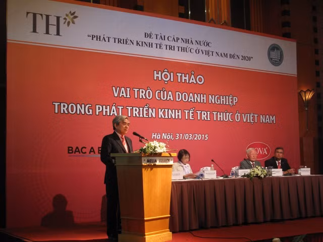 Bộ trưởng Bộ Khoa học&Công nghệ Nguyễn Quân. Bộ trưởng Bộ Khoa học&Công nghệ Nguyễn Quân.