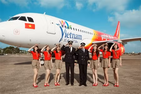 Hãng hàng không Vietjet đang đầu tư mạnh mẽ để “đón bầu trời mở”. Hãng hàng không Vietjet đang đầu tư mạnh mẽ để “đón bầu trời mở”.
