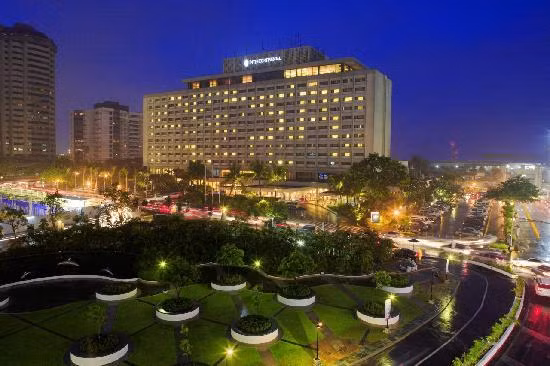 Khách sạn nằm ở vị trị đắc địa, trung tâm mua sắm của Manila tại số 1 Đại lộ Ayala, 1226 thành phố Makati thuộc Metro Manila của Philippines. Khách sạn nằm ở vị trị đắc địa, trung tâm mua sắm của Manila tại số 1 Đại lộ Ayala, 1226 thành phố Makati thuộc Metro Manila của Philippines.