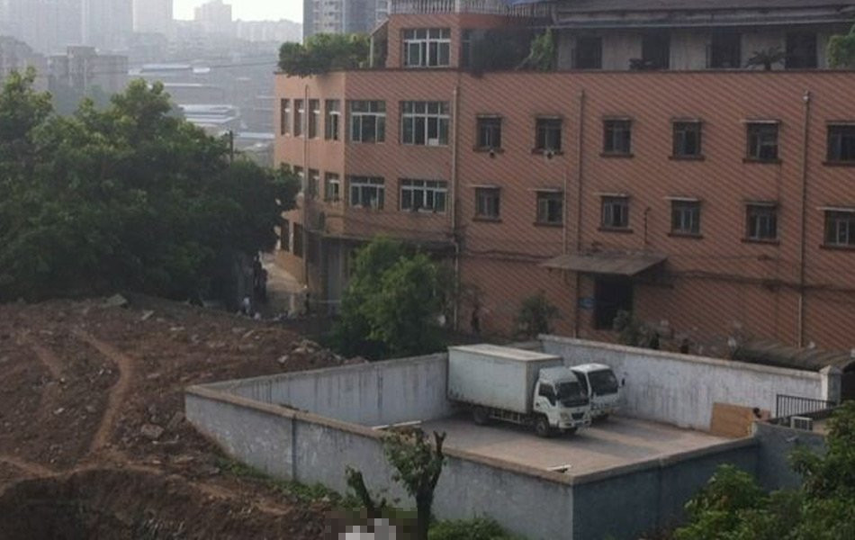 Xưởng sản xuất giày nơi Chu Khắc Hoa ẩn nấp Xưởng sản xuất giày nơi Chu Khắc Hoa ẩn nấp