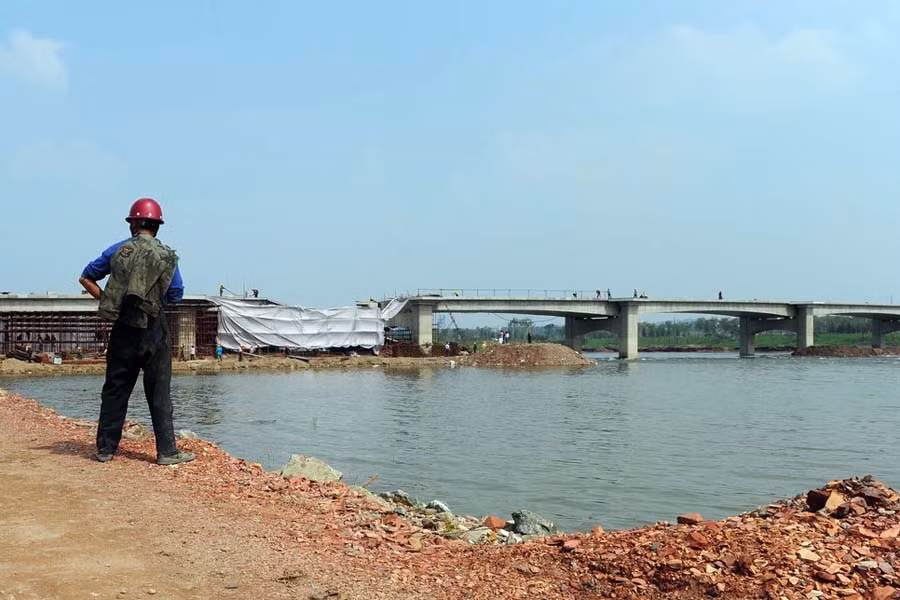 Cầu Nguyệt Nha bị sập một nhịp vào ngày 20/6/2012 vừa qua tại Liêu Ninh