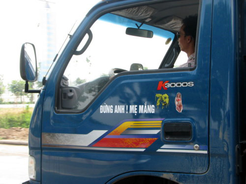 Làm gì mà "mẹ mắng" vậy?