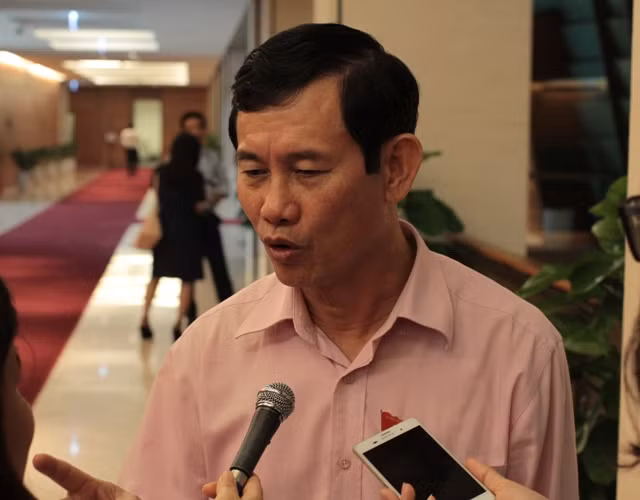 Đại biểu Nguyễn Ngọc Phương: "Làm nhanh, nóng vội với giáo dục thì không thể hiệu quả được" (ảnh Trinh Phúc).