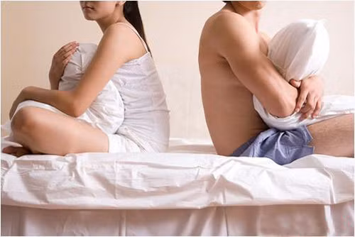 Khi lỡ dính bầu, nhiều cặp đôi tỏ ra hoang mang, lo sợ. Ảnh M.H