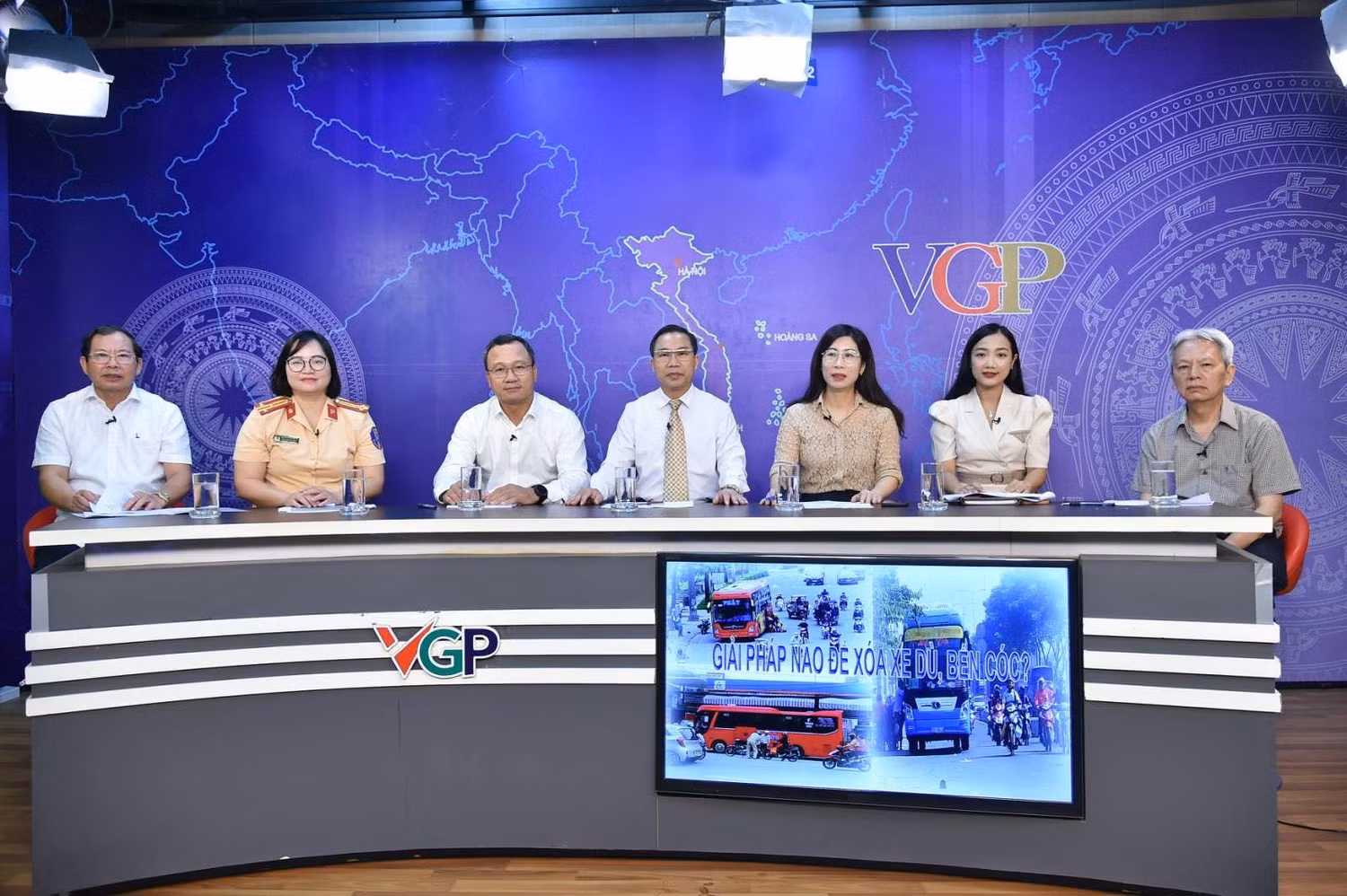 Các chuyên gia tại buổi tọa đàm. (Ảnh: Cổng thông tin điện tử Chính phủ)