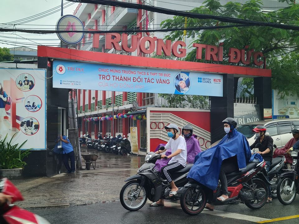 Trường trung học cơ sở, trung học phổ thông Trí Đức ở quận Tân Phú (ảnh: P.L)