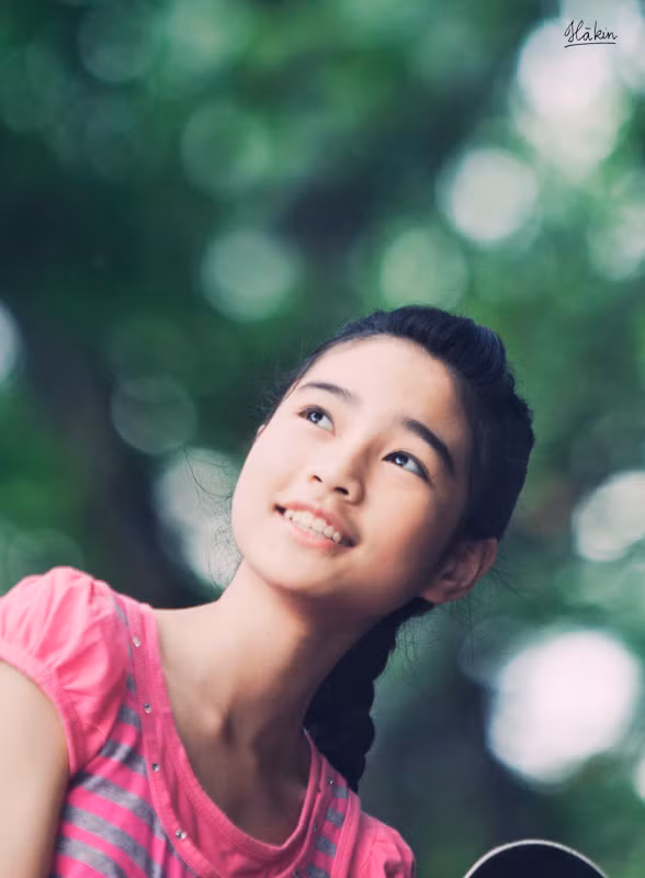 Khi em tết tóc: