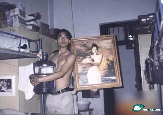 Hai con người , một hoàn cảnh ! Hai con người , một hoàn cảnh !