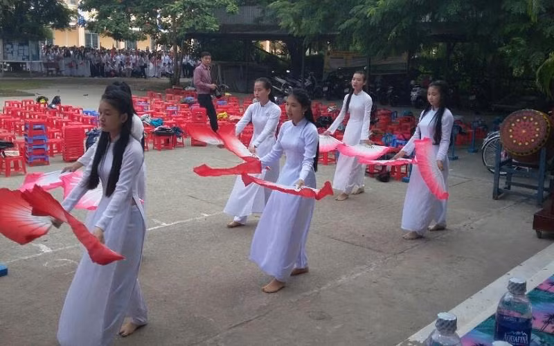 Học sinh trường Trung học phổ thông Sóc Sơn. (Ảnh: Cổng thông tin Điện tử Sở Giáo dục và Đào tạo Kiên Giang)