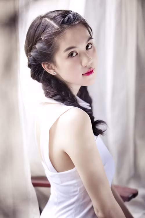 Hoa hậu Việt Nam Hoàn cầu xao xuyến trước không khí se lạnh vào mùa xuân của Hàn Quốc trong chuyến tham gia 'Liên hoan người mẫu châu Á'. Hoa hậu Việt Nam Hoàn cầu xao xuyến trước không khí se lạnh vào mùa xuân của Hàn Quốc trong chuyến tham gia 'Liên hoan người mẫu châu Á'.