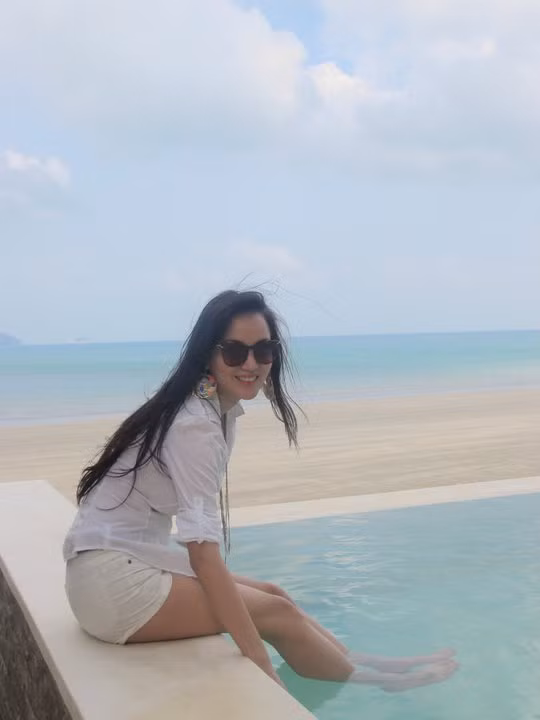 Huỳnh Bích Phương đã có những ngày nghỉ dưỡng đáng nhớ tại Six Senses resort, một trong những điểm đến hoang sơ, hoàn toàn lưu giữ vẻ đẹp tự nhiên đầy lôi cuốn.