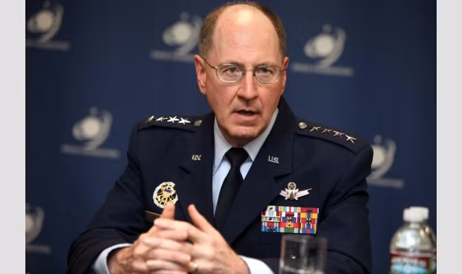 Tướng Robert Kehler - người đứng đầu Bộ Chỉ huy chiến lược Mỹ (STRATCOM) Tướng Robert Kehler - người đứng đầu Bộ Chỉ huy chiến lược Mỹ (STRATCOM)