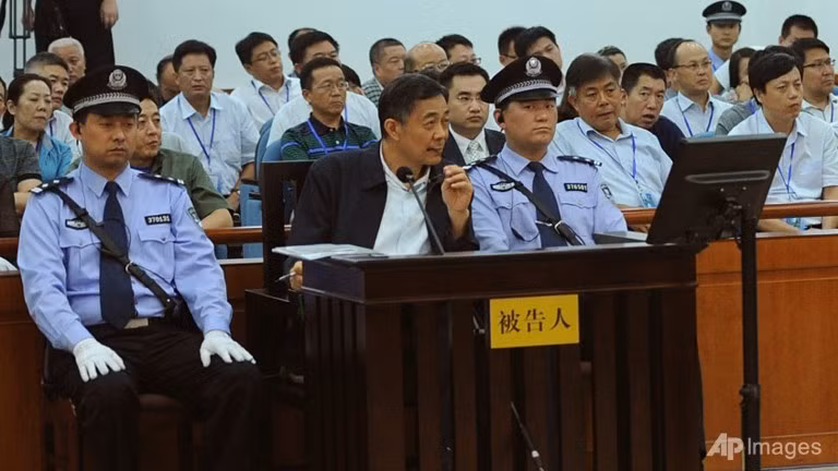 Bạc Hy Lai tại phiên tòa "lịch sử".