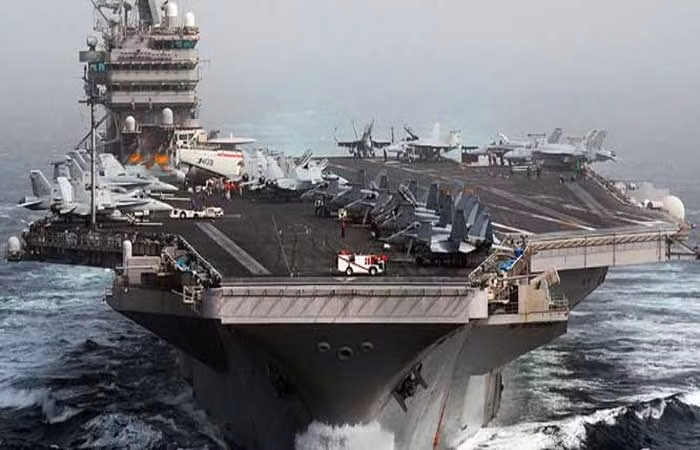 Tàu sân bay Nimitz.