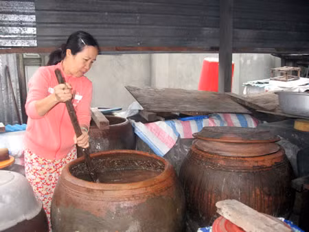 Đà Nẵng xưa đã nổi tiếng với món tiến vua là mắm Nam Ô. Ảnh: Báo điện tử Công an thành phố Đà Nẵng.