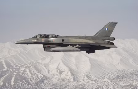 Biến thể hai chỗ ngồi F-16D.