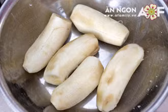 Chuối lột sạch vỏ. XEM THÊM CÁCH BIẾN VÁY CŨ THÀNH BỘ ĐỒ MỚI ĐÁNG YÊU CHO BÉ Chuối lột sạch vỏ. XEM THÊM CÁCH BIẾN VÁY CŨ THÀNH BỘ ĐỒ MỚI ĐÁNG YÊU CHO BÉ