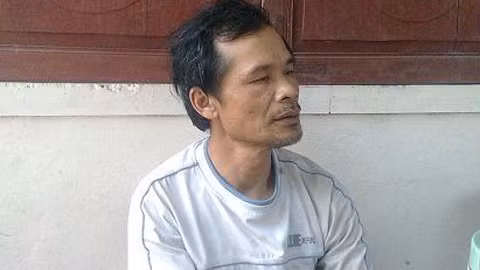 Ông Đặng Thế Hợi, cha đẻ của Hưng, dù rất muốn giảm tội cho con trai, nhưng vẫn phải chấp nhận để pháp luật xử đúng người, đúng tội. Ảnh: Q.Huy Ông Đặng Thế Hợi, cha đẻ của Hưng, dù rất muốn giảm tội cho con trai, nhưng vẫn phải chấp nhận để pháp luật xử đúng người, đúng tội. Ảnh: Q.Huy