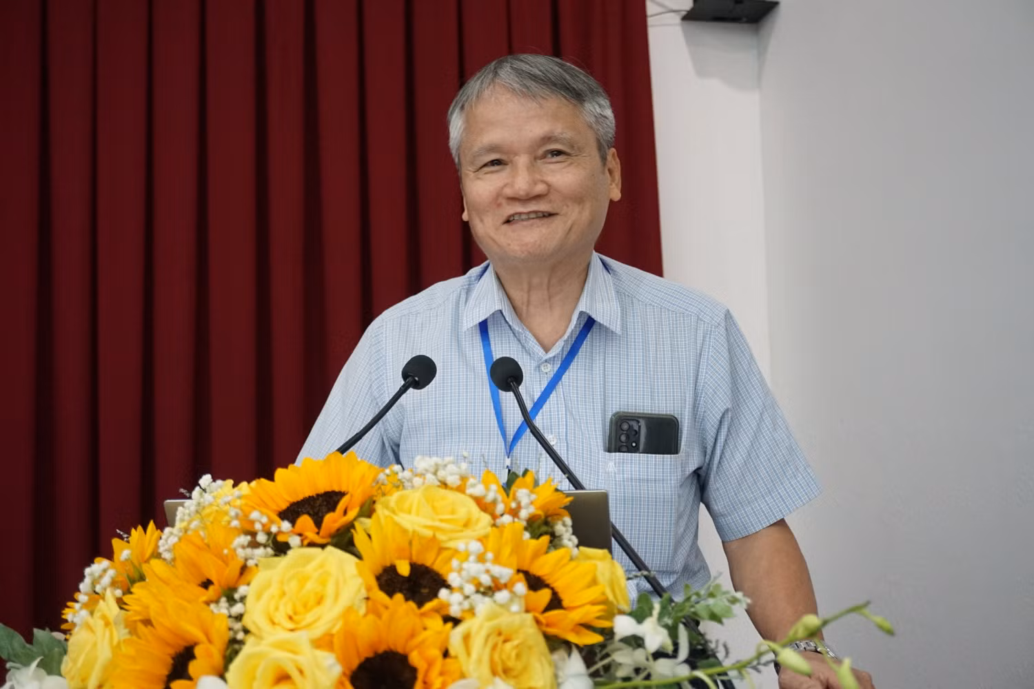 Kỹ sư Lê Trung Nghĩa trình bày tham luận tại hội thảo. Kỹ sư Lê Trung Nghĩa trình bày tham luận tại hội thảo.