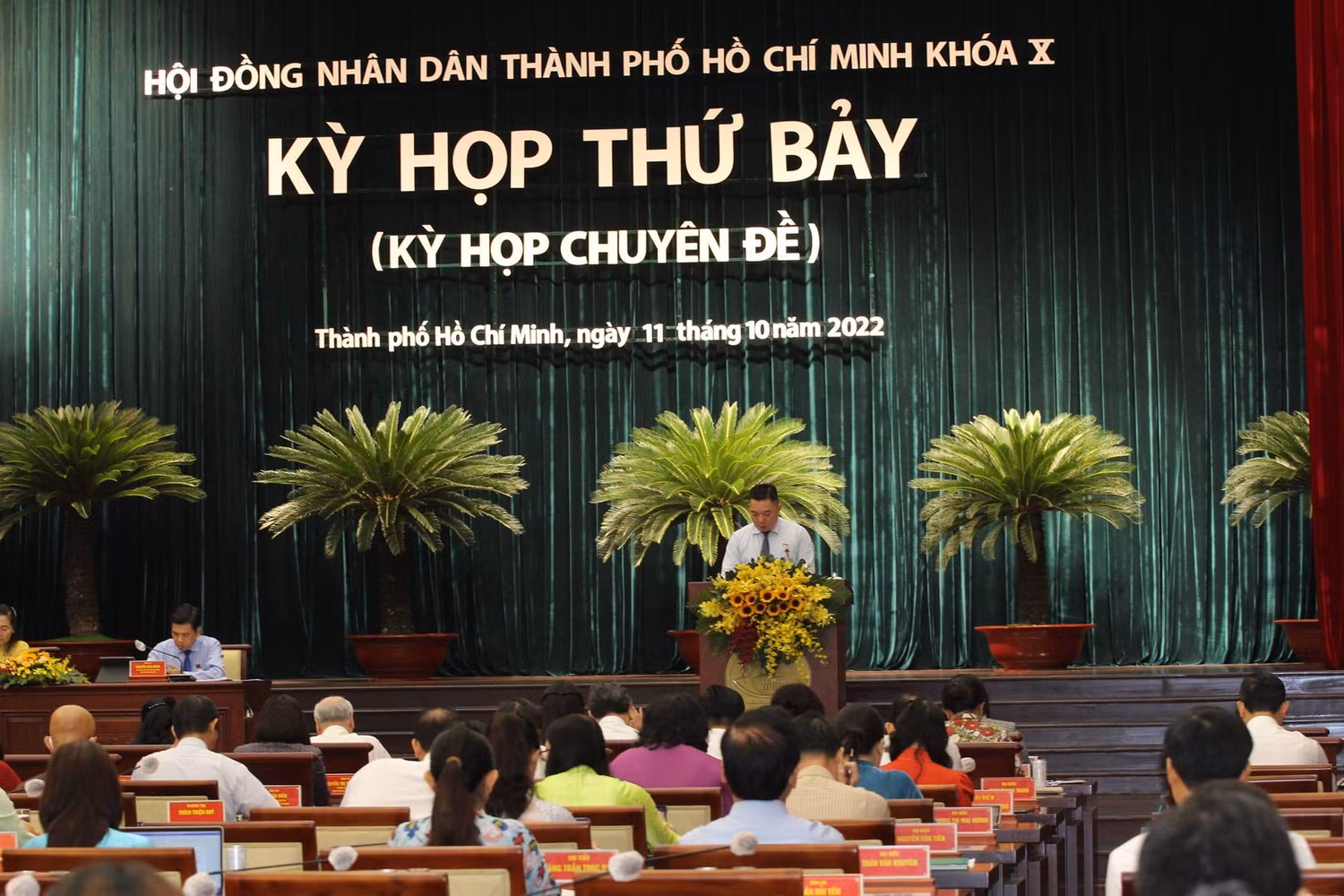 Kỳ họp chuyên đề của Hội đồng nhân dân Thành phố Hồ Chí Minh khóa X sáng ngày 11/10 (ảnh: P.L)