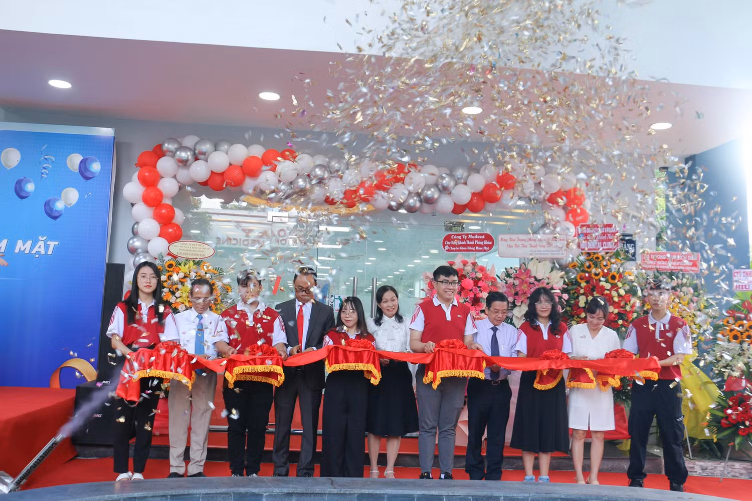 Khánh thành Phòng khám Chuyên khoa Răng Hàm Mặt Hồng Bàng (ảnh: HIU)