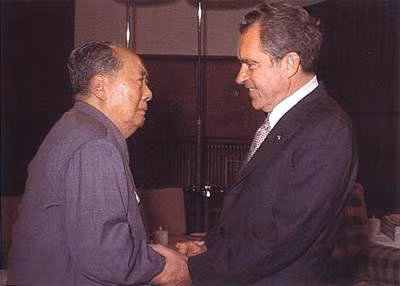 Tổng thống Mỹ Richard Nixon và Mao Trạch Đông năm 1972 trong chuyến đi lịch sử Tổng thống Mỹ Richard Nixon và Mao Trạch Đông năm 1972 trong chuyến đi lịch sử