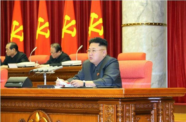 Ông Kim Jong-un chủ trì phiên họp Bộ Chính trị đảng Lao động Triều Tiên mở rộng hôm 8/12 tuyên bố cách mọi chức vụ, khai trừ đảng với Jang Song-thaek. Ông Kim Jong-un chủ trì phiên họp Bộ Chính trị đảng Lao động Triều Tiên mở rộng hôm 8/12 tuyên bố cách mọi chức vụ, khai trừ đảng với Jang Song-thaek.