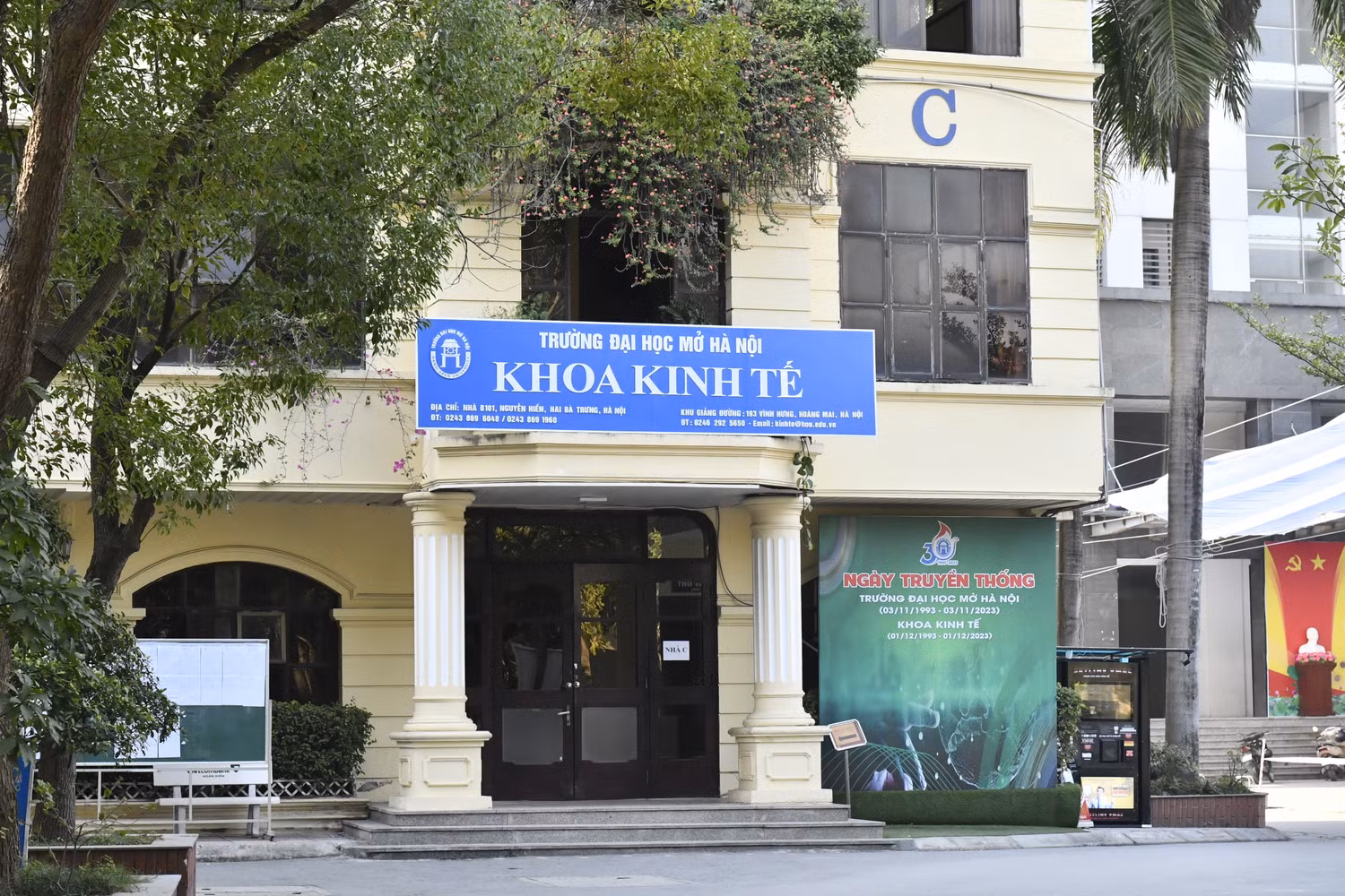 Khoa Kinh tế, Trường Đại học Mở nằm tại phố Vĩnh Hưng, quận Hoàng Mai, Hà Nội. Ảnh: Ngọc Huệ