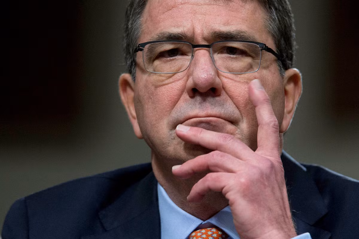 Bộ trưởng Quốc phòng Mỹ Ash Carter. Ảnh: Bloomberg.
