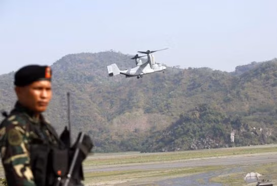 Máy bay MV-22 Osprey của Hoa Kỳ tham gia tập trận Vai Kề Vai ở Philippines hôm qua, ảnh: The Washington Post. Máy bay MV-22 Osprey của Hoa Kỳ tham gia tập trận Vai Kề Vai ở Philippines hôm qua, ảnh: The Washington Post.