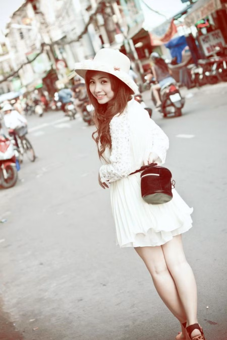 >> NHAN SẮC YÊU KIỀU CỦA CÁC NỮ DOANH NHÂN TƯƠNG LAI >> Hotgirl Thảo My "đốt cháy mùa đông" đón Noel >> HOTGIRL KHẢ NGÂN, BẢO TRÂN KHIẾN SAO HÀN PHẢI GHEN TỊ >> Ngôi sao Missteen Thảo My khiến cộng đồng mạng "nổi sóng" >> MISS CUXI VIỆT HUÊ KHOE DÁNG XINH >> Hotgirl Linh Hàn gợi cảm đón mùa đông về >> Nữ sinh Học viện Hành chính hóa thân thành thôn nữ xinh đẹp >> HOA KHÔI SINH VIÊN YÊU KIỀU BÊN "NGỰA SẮT" >> Vẻ đẹp căng tràn của Hoa khôi Missteen Diễm Trang >>Những mỹ nhân từng học tại trường "nhà giàu" RMIT