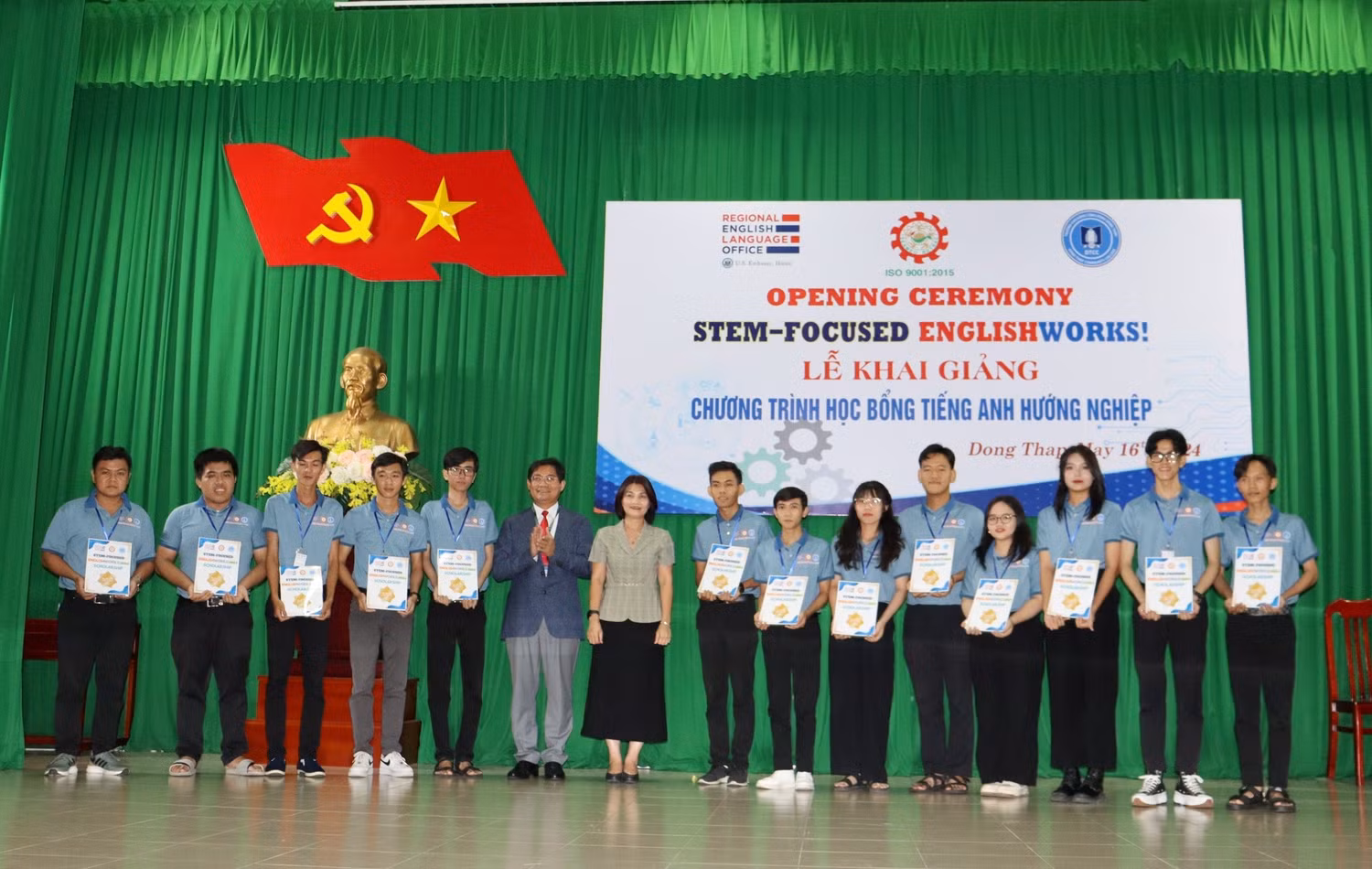 KhaiGiang_Tienganh_Huongnghiep4.jpg