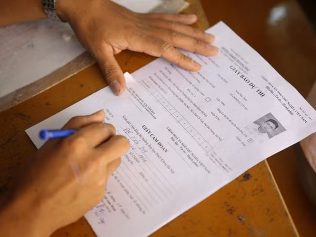 Hôm nay (24/6), thí sinh dự thi quốc gia năm 2019 làm thủ tục dự thi ở 38.050 phòng thi của 1.980 điểm thi trên cả nước. (Ảnh minh họa: TTXVN) Hôm nay (24/6), thí sinh dự thi quốc gia năm 2019 làm thủ tục dự thi ở 38.050 phòng thi của 1.980 điểm thi trên cả nước. (Ảnh minh họa: TTXVN)