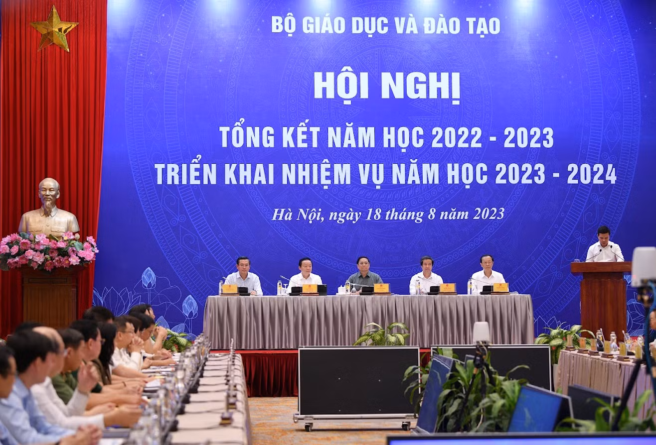 Toàn cảnh Hội nghị Tổng kết năm học 2022-2023, triển khai nhiệm vụ năm học 2023-2024 Toàn cảnh Hội nghị Tổng kết năm học 2022-2023, triển khai nhiệm vụ năm học 2023-2024
