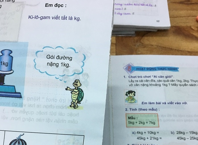 Các tờ của từng trang sách tự bung ra (Ảnh: tác giả cung cấp).