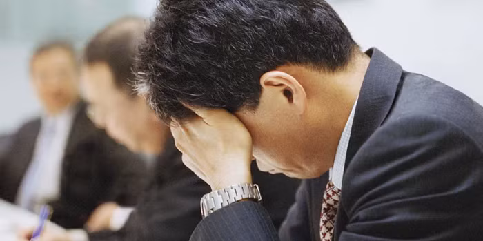 Quá lo lắng sẽ khiến tâm trạng của bạn cảm thấy tồi tệ hơn. Quá lo lắng sẽ khiến tâm trạng của bạn cảm thấy tồi tệ hơn.