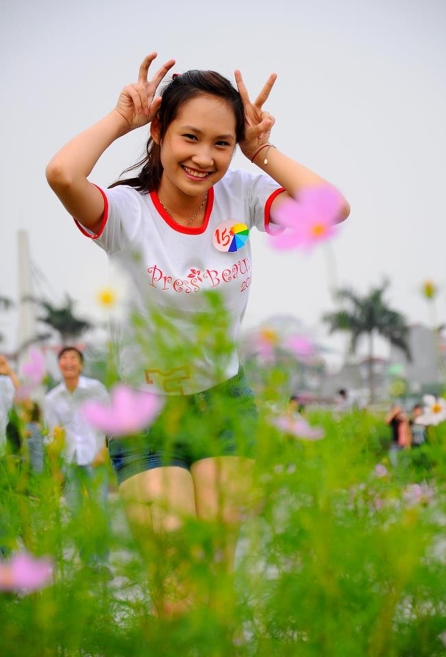 Sở thích: Đọc sách, nghe nhạc, nhiếp ảnh, bơi lội, du lịch, hoạt động từ thiện Sở thích: Đọc sách, nghe nhạc, nhiếp ảnh, bơi lội, du lịch, hoạt động từ thiện